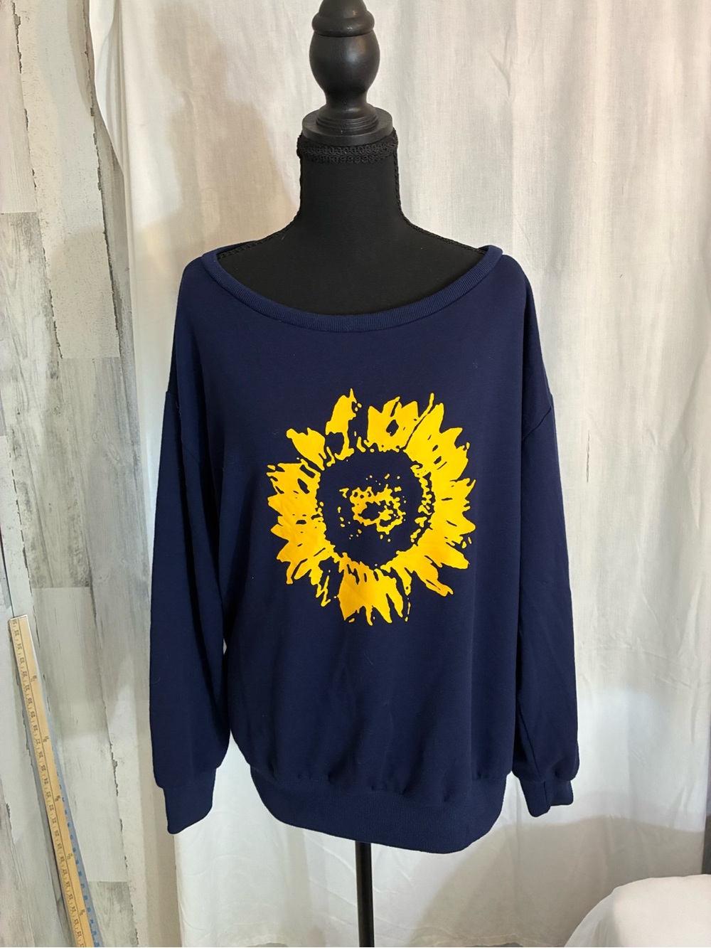 Women’s Navy Sweatshirt off shoulder with Yellow Sunflower Graphic Sz L